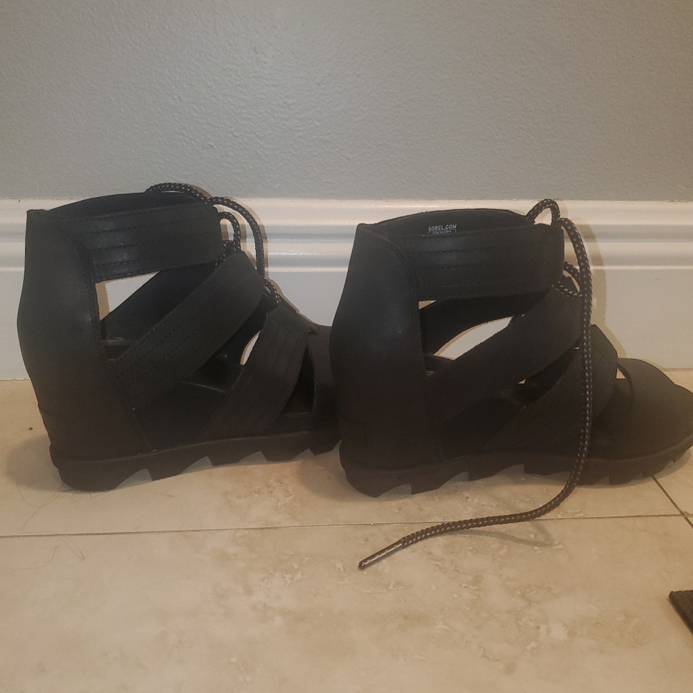 Sorel Joanie wedge sandals